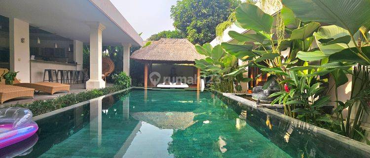 Beautiful Villa With 4bedrooms  For Lease Near Seminyak 1