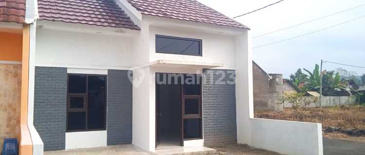 Whose House Inhabits in the Center of Banjar City, 0% Down Payment 1