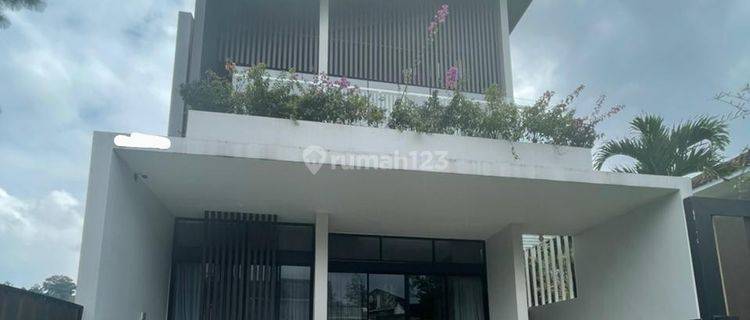 Dijual Cepat Rumah Villa Di Komplek Graha Puspa Lembang Bandung 1