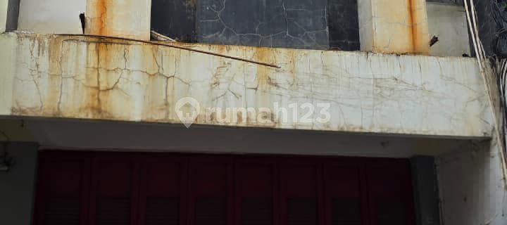 Strategic Shop House on Jalan Cipto Mangunkusumo, Cirebon City 1