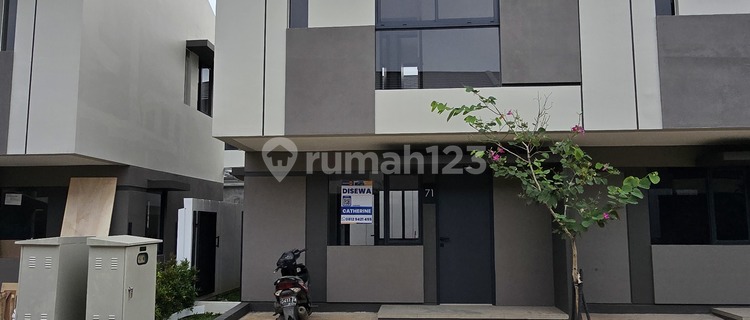 Disewakan Rumah di Park Serpong, Hoek Badan, Kosongan 1