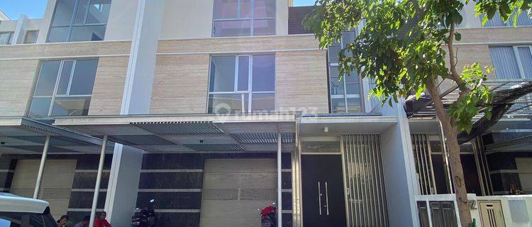 Dijual Cepat Rumah Brand New 3 Lantai The Chopin Siganture, Pik 1