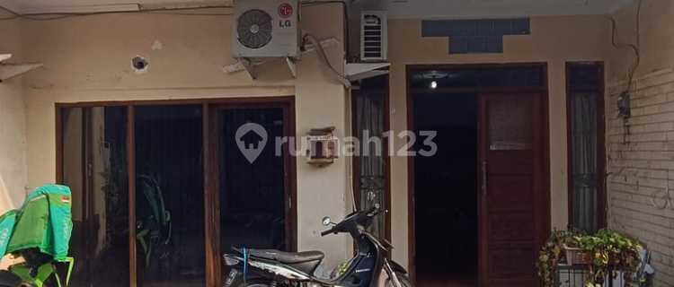 For Sale: Boarding House in Patal Senayan 1