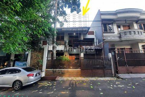 Disewakan Rumah 2 Lantai di Jl. Hijau Daun, Cawang  1