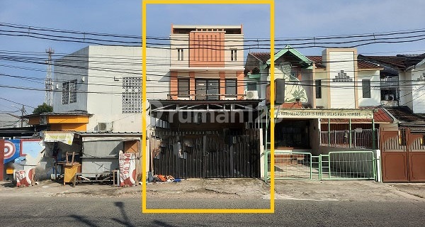 For Sale: 3-Story Shophouse, 300m2 Area on Cinere Raya, Depok 1
