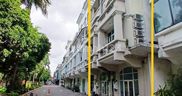 For Rent: 3.5-Story Row House in Patal Senayan, Kebayoran Lama 1