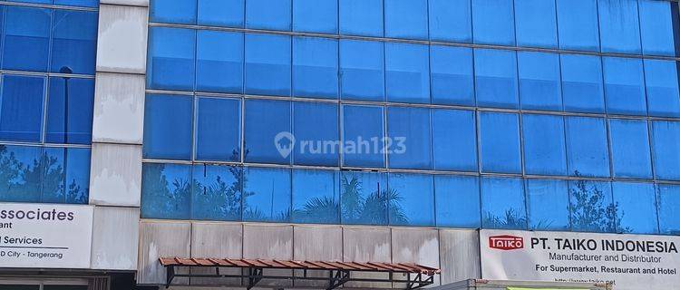 RUKO 3 LANTAI DEPAN KAWASAN PERGUDANGAN 1
