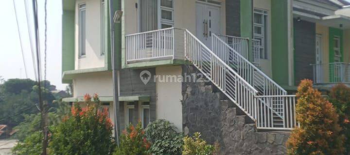 Komplek Graha Padasuka Hoek Bgn Bagus, Lingkungan Tenang 3 Lt Murah  1