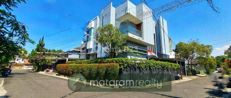 Rumah 2 Lantai Bagus SHM di Sayap Jl.maskumambang, Bandung 1