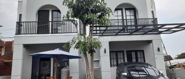 Rumah Murah Grand Azalia Cemorokandang Malang Design Eropa Modern 1