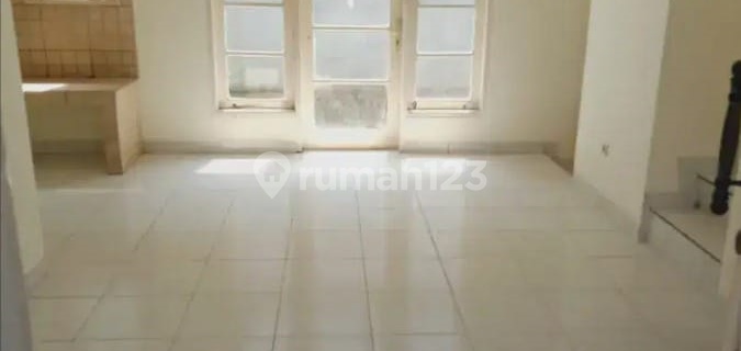 2-Story Unfurnished House in Legenda Wisata for Only 35 Million Per Year 1