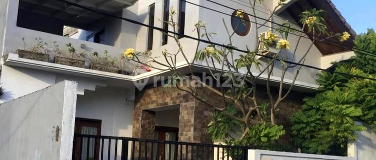 Rumah Korinuansa Taman Griya 1