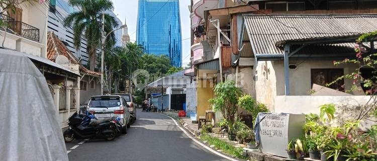 Rumah Butuh Renovasi Unfurnished HGB Kebon Sirih 1