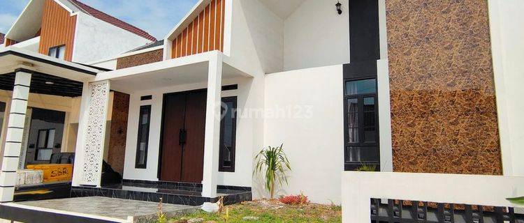 Rumah mewah di perumahan Tirtayasa Bandar Lampung 1