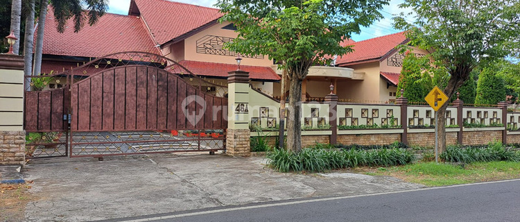 Dijual Rumah Sultan Murah Full Prabot di Pusat Kota Banyuwangi 1