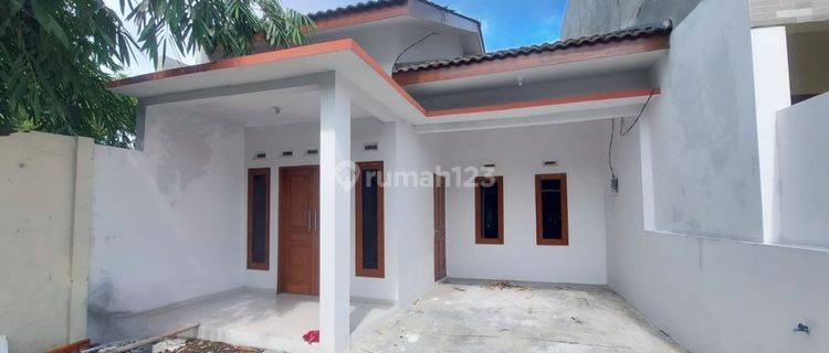 Rumah cluster dekat UNS di Mojosongo Jebres Surakarta 1