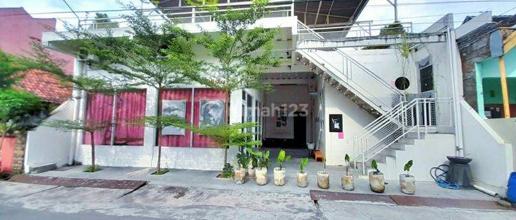 Rumah dijual induk dan usaha di Banyuanyar Banjarsari Solo  1