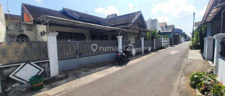 Rumah dijual murah tengah kota di Nusukan Banjarsari Solo  1