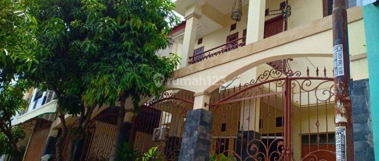 Rumah 2 Lantai induk dan kos aktif UMS di Karangasem  1