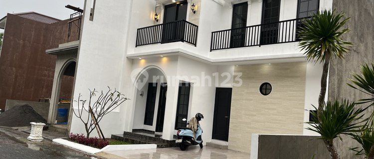Rumah Baru Sytle Eropa Promo Free Biaya Tepi Jalan Kartasura 1