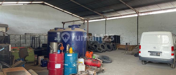 Gudang di jalan Madukoro 1