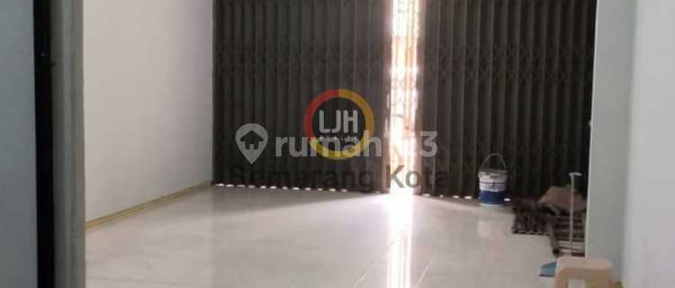 Ruko siap pakai di Gang Pinggir 1