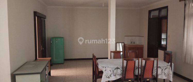 Rumah di Kota Baru Parahyangan, Nyaman Sudah Furnished Siap Huni 1