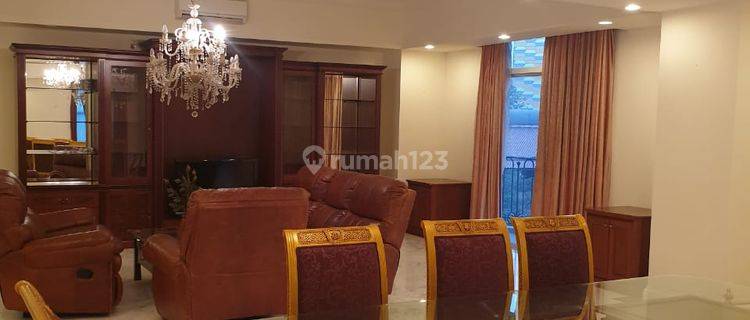 Apartement Apartemen Eksekutif Menteng 5 BR Semi Furnished Bagus 1