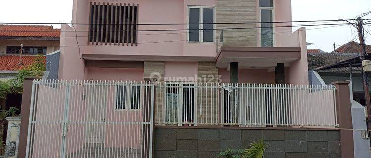 Dijual Rumah Baru Semolowaru Elok Surabaya 1