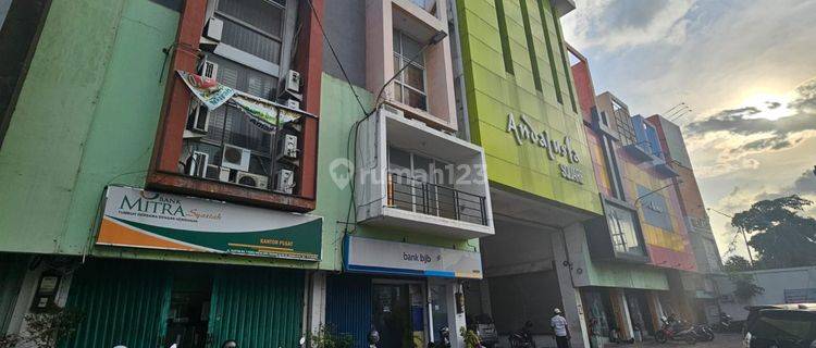 PUSAT KOTA Ruko Andalusia Square Jalan Kartini Gresik 3 Lantai Baru Renov Murah 1