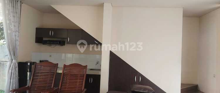 LIHAT PASTI SUKA Villa Taman Dayu Pandaan Depan Taman Banyak Pepohonan 10x20 2Lantai Taman Dpn Blkg Balkon Best View 1