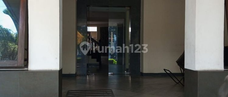 Rumah Bagus di Teuku Cik Ditiro Menteng Jakarta Pusat 2 Lantai HGB 1