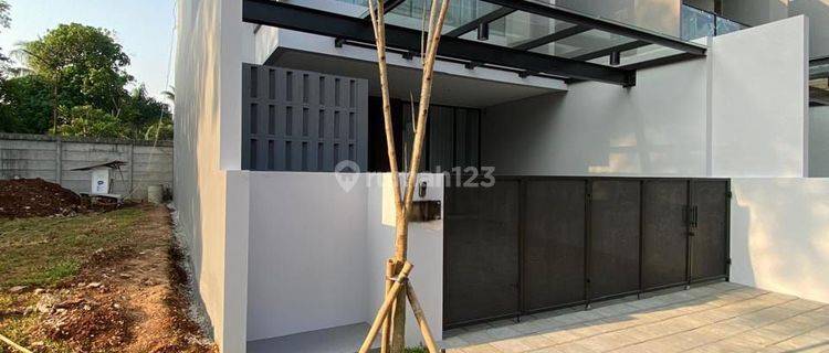 Rumah Cantik Semi Furnish Di Lebak Bulus 2 Lantai Bagus 1