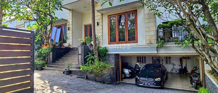 Dijual Rumah Mewah Di Menteng – Modern Balinese, Harga Turun! 1