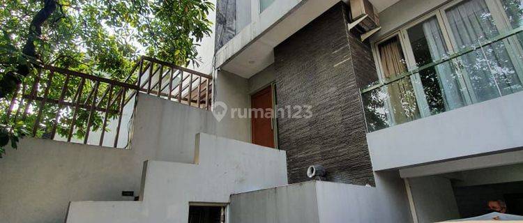 Rumah Cantik 3 Lantai Villa Pondok Indah Jaksel Bagus Jarang Ada 1