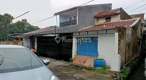 Rumah 5 Menit Ke Jalan Raya di Kembar 1