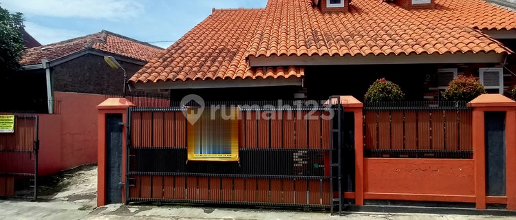 For Sale: Strategic Full House and Boarding Near Campus and Offices 1