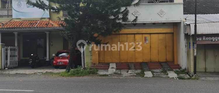 Ruko/ruang usaha 2½ lantai lokasi dekat Pasar Nusukan, akses jalan utama 1