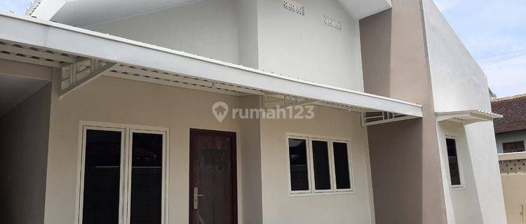 Rumah Baru Gress Lokasi Serengan Solo .. Dekat Kemana Saja 1