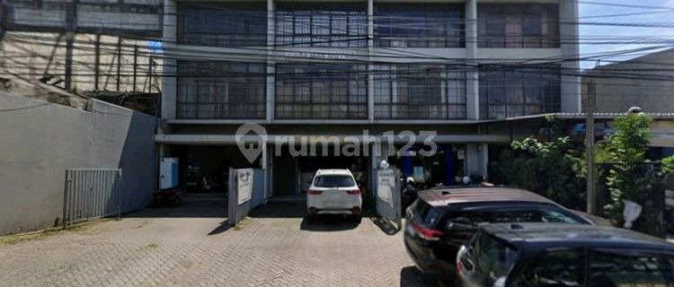 Ruko Raya Tandes, Busy Location 1