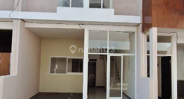 OPEN HOUSE!! New Rumah Kutisari dekat UK Petra Surabaya  1
