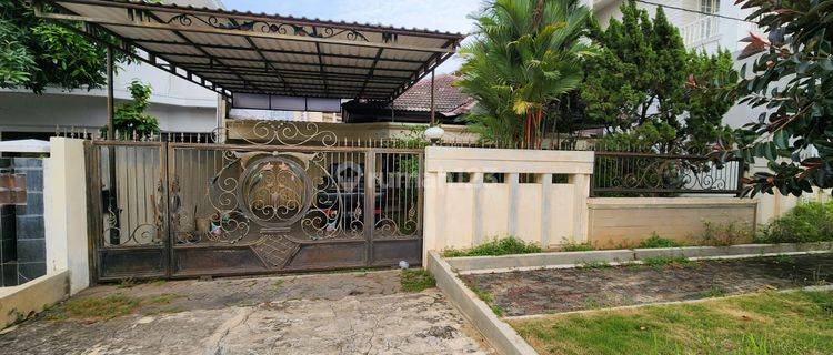 Dijual Rumah Strategis Dekat Dengan Bandara Di Jl. Puri Anjasmoro  1