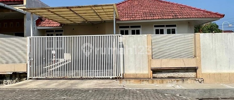 Disewakan Rumah Siap Pakai Berada di Perum Puri Anjasmoro Semarang 1