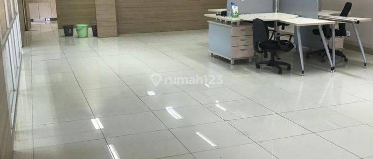 Office The East Mega Kuningan di Jakarta Selatan Lokasi Strategis 1