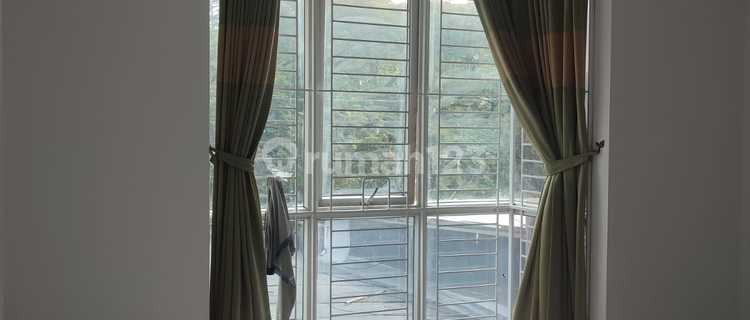 Rumah di Perumahan Green Court Boulevard Jakarta Barat 1
