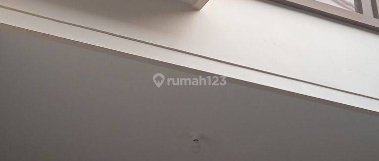 Rumah 3lt Di Tanjung Duren, Uk 4x13m2, Hdp Selatan, Harga Rp 1.89m. 1