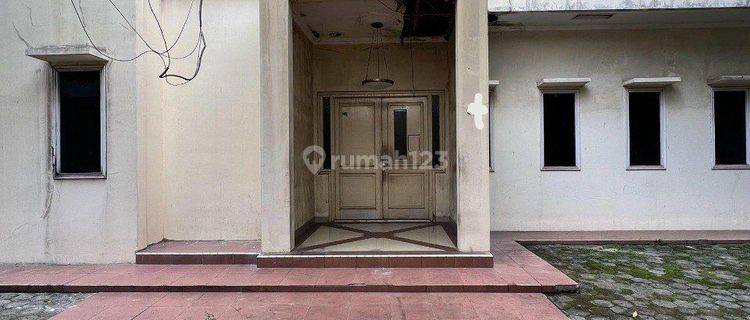 Rumah Kantor Di Pinggir Jalan Ramai Di Ragunan 1