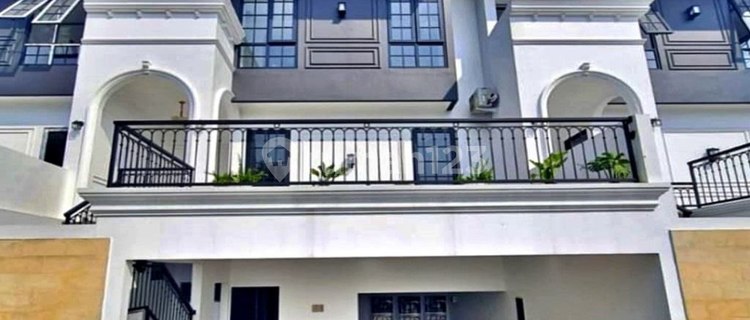 Modern Luxurious 3-Story Ready-to-Occupy House in West Pejaten, South Jakarta 1