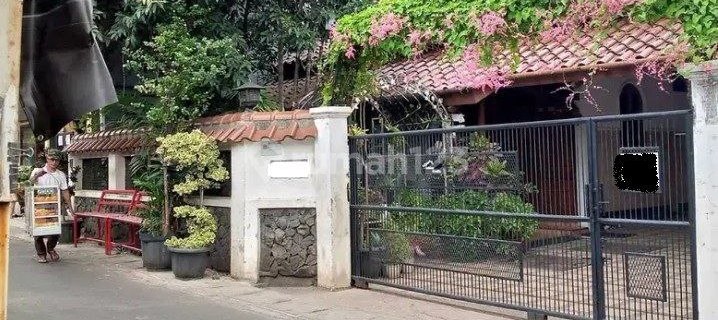 Beautiful, Well-Maintained, Move-In Ready House in Bangka Mampang Prapatan 1