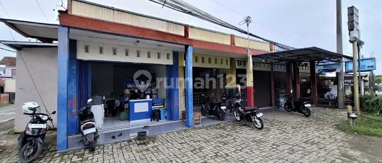 For Sale: 10-Room Boarding House with 4 Shops in Central Purwokerto City 1